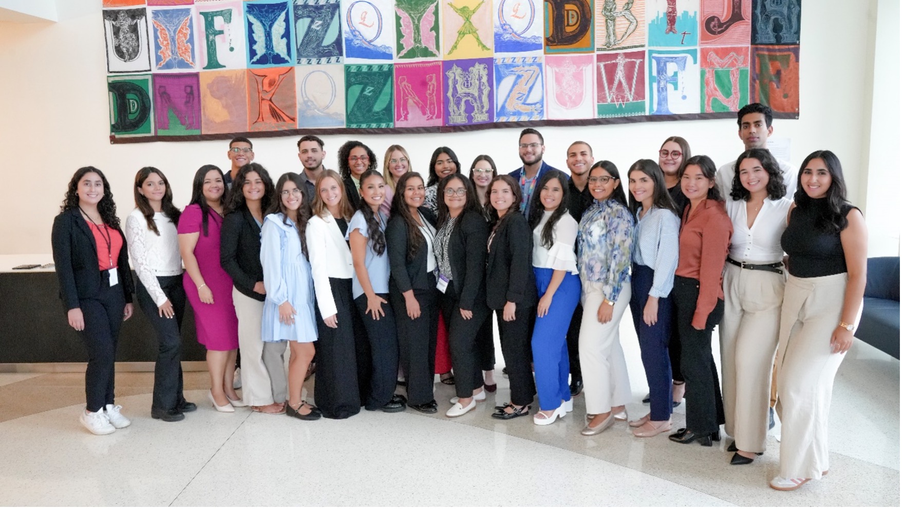 Trainees from Puerto Rico and the United States who completed the scientific research training program known as the "Cancer Prevention and Control Research Training Program" (CAPAC) at the UPR Comprehensive Cancer Center during the closing session of the 2024 cycle.